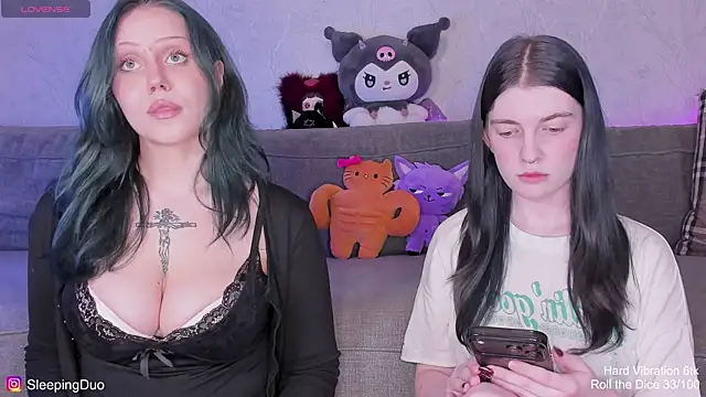 Snapshot of Threesomebabes chatting on July 2026 02:52:01 PM Threesomebabes online show from July 2026 02:52:01 PM