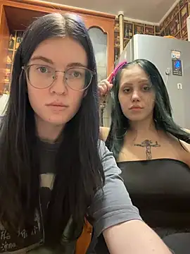 Snapshot of Threesomebabes chatting on July 2026 07:17:01 PM Threesomebabes online show from July 2026 07:17:01 PM