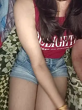 Snapshot of Laila_Pahadi chatting on November 2025 09:53:01 AM Laila Pahadi online show from November 2025 09:53:01 AM