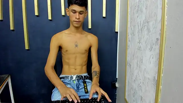 Snapshot of Just_D4v7 chatting on September 2025 07:04:01 PM Just D4v7 online show from September 2025 07:04:01 PM