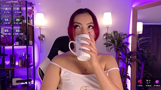 Snapshot of Silvana_Goddess chatting on April 2026 10:48:01 PM Silvana Goddess online show from April 2026 10:48:01 PM