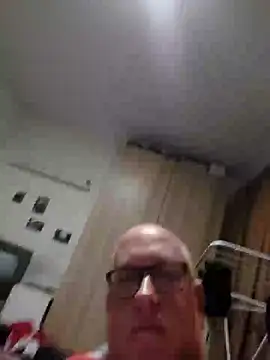 Snapshot of geilerd122 chatting on September 2025 09:50:01 PM geilerd122 online show from September 2025 09:50:01 PM