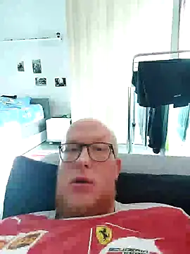 Snapshot of geilerd122 chatting on October 2025 12:23:02 PM geilerd122 online show from October 2025 12:23:02 PM