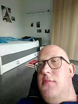 Snapshot of geilerd122 chatting on October 2025 02:47:02 PM geilerd122 online show from October 2025 02:47:02 PM