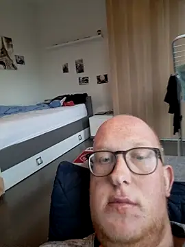 Snapshot of geilerd122 chatting on October 2025 04:13:02 PM geilerd122 online show from October 2025 04:13:02 PM