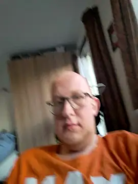 Snapshot of geilerd122 chatting on March 2026 05:19:01 PM geilerd122 online show from March 2026 05:19:01 PM