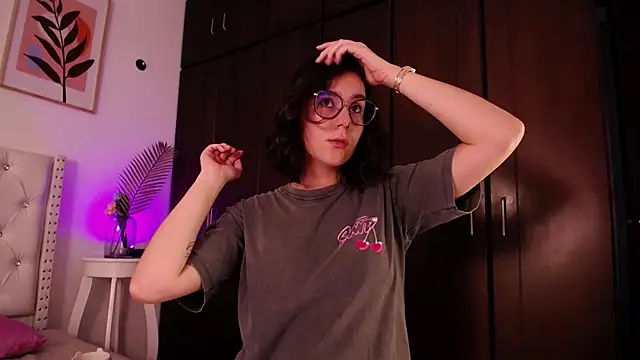 Snapshot of barbyehot chatting on April 2026 10:10:01 PM barbyehot online show from April 2026 10:10:01 PM