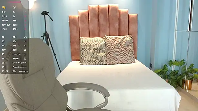 Snapshot of Milaa_Star_ chatting on February 2026 03:48:02 AM Milaa Star online show from February 2026 03:48:02 AM