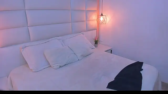 Snapshot of Salome_Smitth_1 chatting on April 2026 08:42:02 PM Salome Smitth 1 online show from April 2026 08:42:02 PM