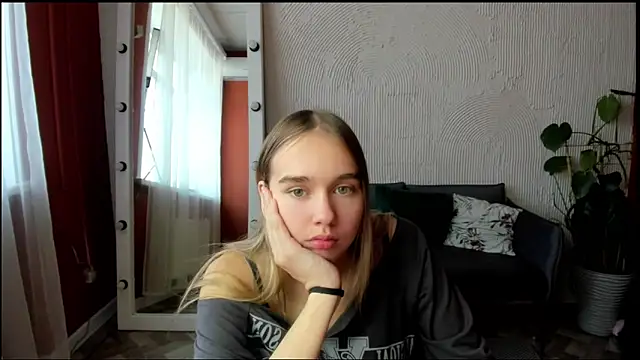 Snapshot of Vel1ka chatting on October 2025 10:01:01 AM Vel1ka online show from October 2025 10:01:01 AM