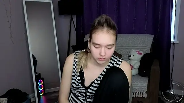 Snapshot of Vel1ka chatting on March 2026 01:17:02 PM Vel1ka online show from March 2026 01:17:02 PM