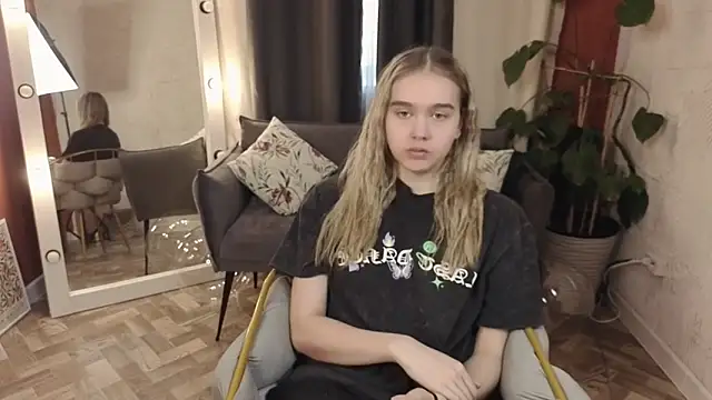 Snapshot of Vel1ka chatting on April 2026 01:41:01 PM Vel1ka online show from April 2026 01:41:01 PM