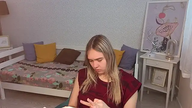 Snapshot of Vel1ka chatting on April 2026 12:12:01 PM Vel1ka online show from April 2026 12:12:01 PM