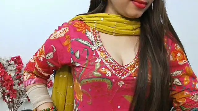 Snapshot of ruby100 chatting on November 2025 06:24:02 PM ruby100 online show from November 2025 06:24:02 PM