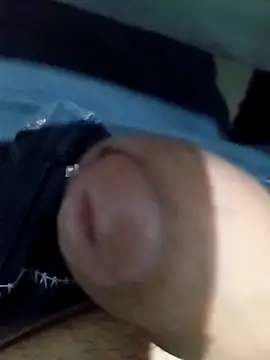 Snapshot of broncador chatting on April 2026 12:35:01 AM broncador online show from April 2026 12:35:01 AM