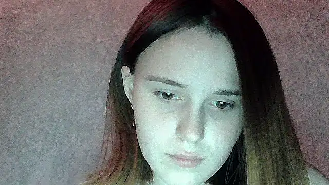 SweetLoraa online show from October 2025 03:57:02 PM