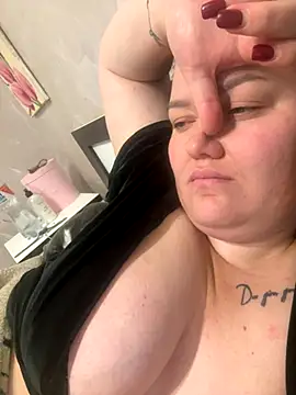 SunnyLeila2101 online show from October 2025 08:07:02 PM