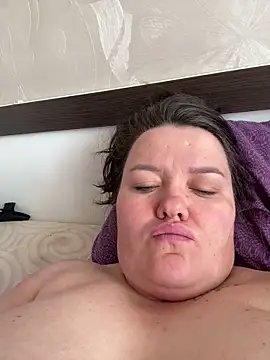 SunnyLeila2101 online show from April 2026 07:37:02 AM