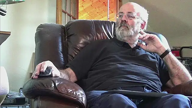 janzer13 online show from November 2025 02:39:02 PM