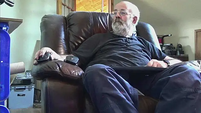 janzer13 online show from January 2026 02:20:01 PM