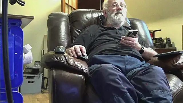 janzer13 online show from February 2026 02:11:02 PM