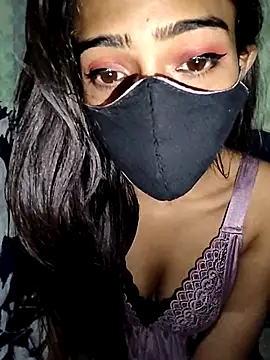 Snapshot of Crystil_love-21 chatting on November 2025 10:54:01 AM Crystil love-21 online show from November 2025 10:54:01 AM