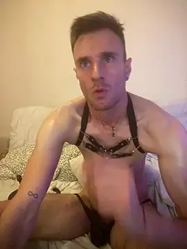 sexbooy27 online show from June 2026 06:44:01 PM