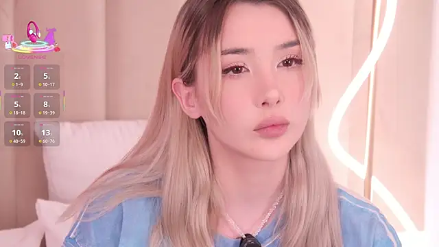 Nesolla online show from February 2026 07:20:01 PM