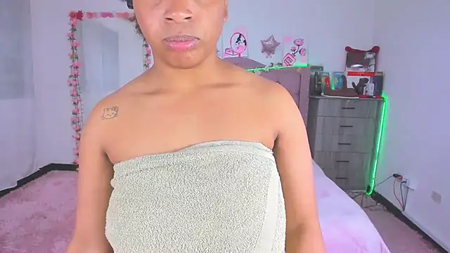 Snapshot of Gabi_Jhons_23 chatting on September 2025 11:21:01 AM Gabi Jhons 23 online show from September 2025 11:21:01 AM