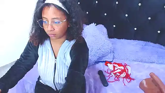 Snapshot of Gabi_Jhons_23 chatting on November 2025 09:09:01 AM Gabi Jhons 23 online show from November 2025 09:09:01 AM