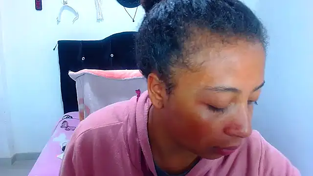 Snapshot of Gabi_Jhons_23 chatting on December 2025 10:35:01 AM Gabi Jhons 23 online show from December 2025 10:35:01 AM