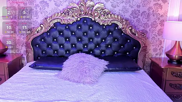 Lola Pierce online show from September 2025 12:17:02 PM