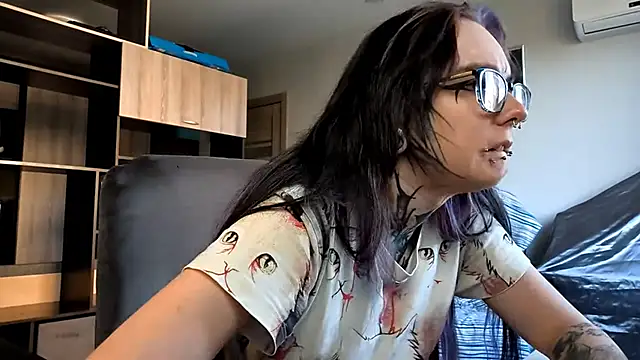 HighelikeGirl online show from September 2025 02:09:02 PM