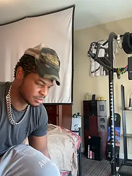 Snapshot of KeYBuMp323 chatting on March 2026 04:32:02 PM KeYBuMp323 online show from March 2026 04:32:02 PM