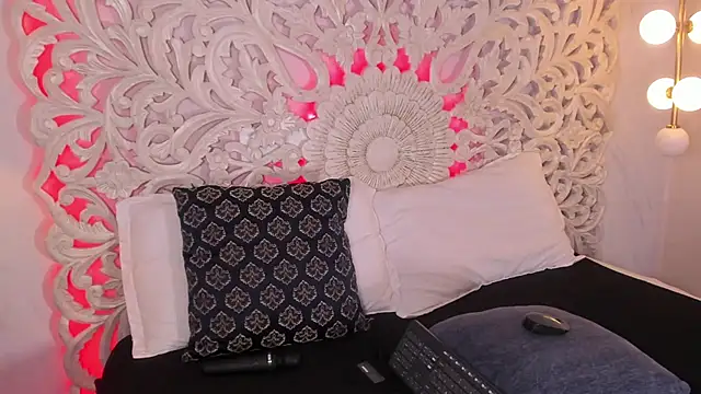 Odette bulgari online show from November 2025 11:22:02 AM