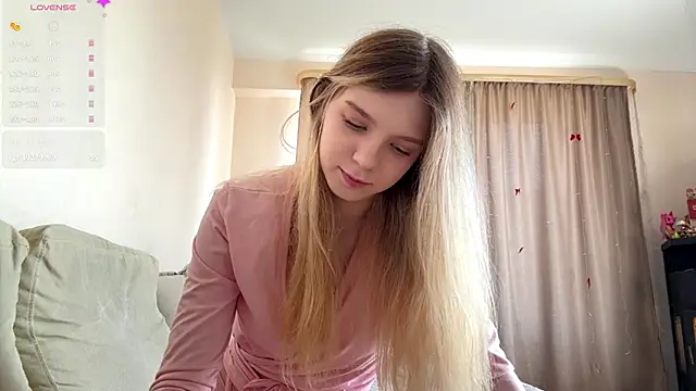 Snapshot of FruityXo chatting on July 2026 11:14:01 AM FruityXo online show from July 2026 11:14:01 AM