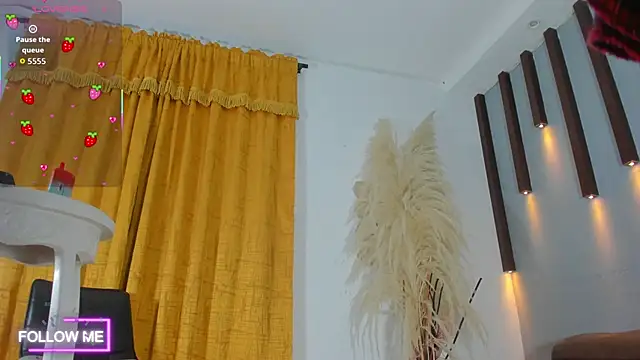 Miss Angel0 online show from December 2025 10:33:01 AM