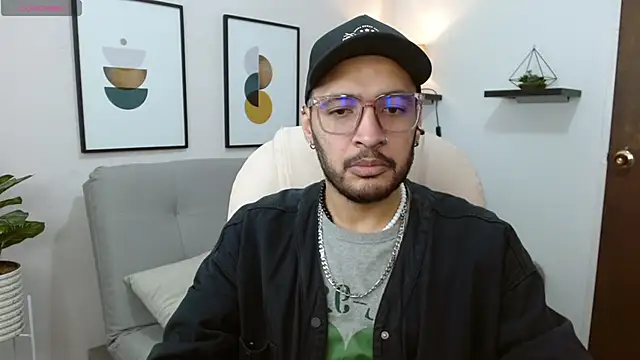   Damian    online show from November 2025 11:26:01 PM