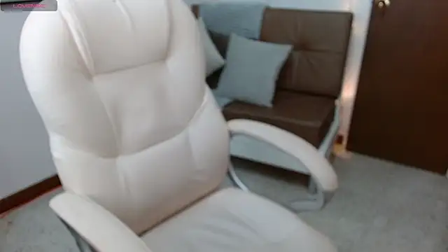   Damian    online show from December 2025 01:04:02 AM