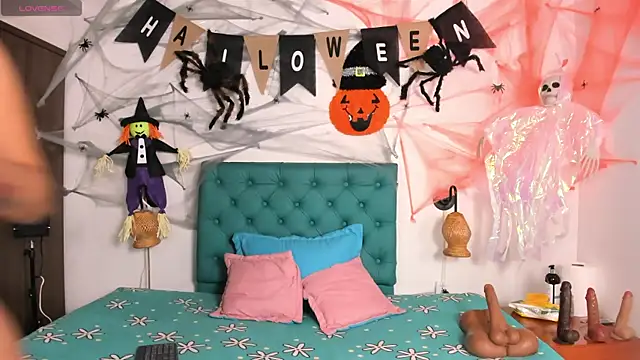 Snapshot of juliana_13 chatting on October 2025 12:06:02 PM juliana 13 online show from October 2025 12:06:02 PM