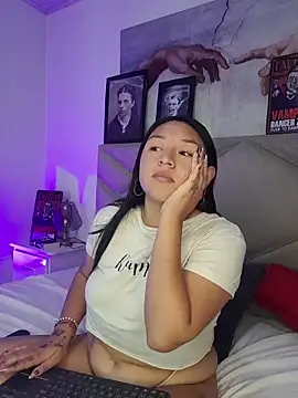 BellaRoux1 online show from October 2025 12:06:02 PM