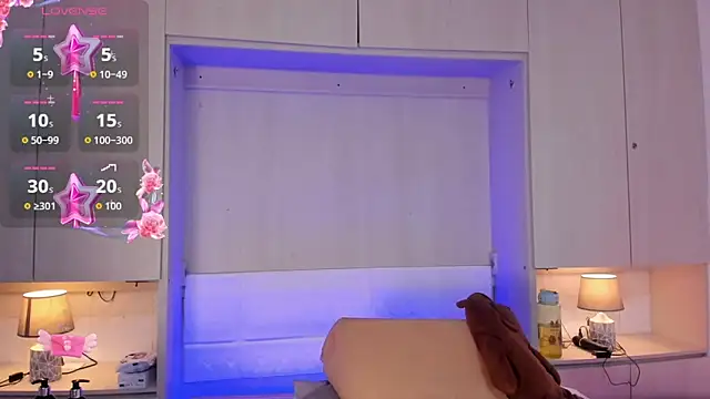 LilyWhitney online show from November 2025 04:10:02 AM