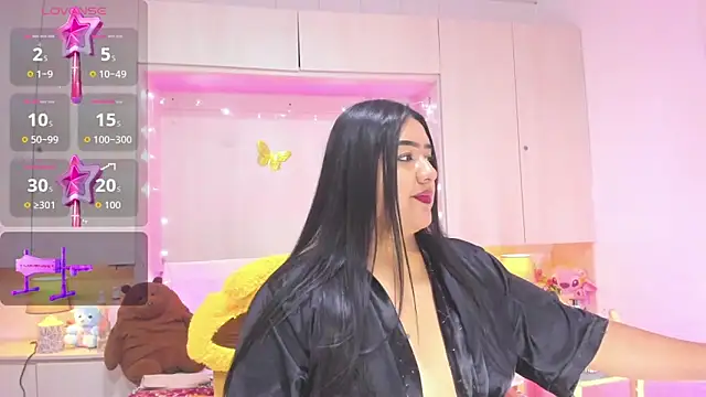 LilyWhitney online show from May 2026 04:20:01 AM