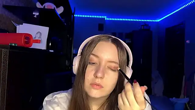 LauretteRagar online show from September 2025 06:09:01 PM