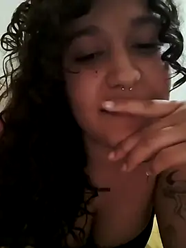 Nuria77 online show from November 2025 02:34:01 AM