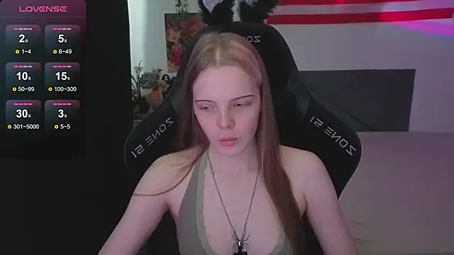 Luna Navy online show from November 2025 09:07:02 AM