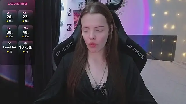 Luna Navy online show from February 2026 06:14:02 AM