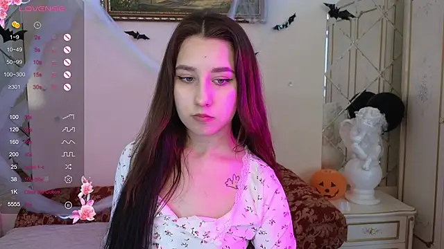 Snapshot of Eva_Maller chatting on November 2025 04:47:02 AM Eva Maller online show from November 2025 04:47:02 AM