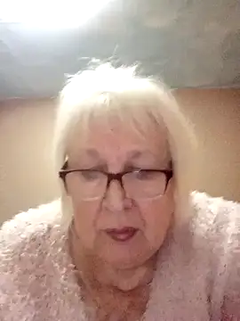 Alexia64231 online show from October 2025 05:42:01 PM