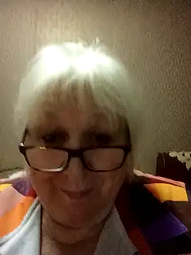 Alexia64231 online show from November 2025 04:07:02 PM